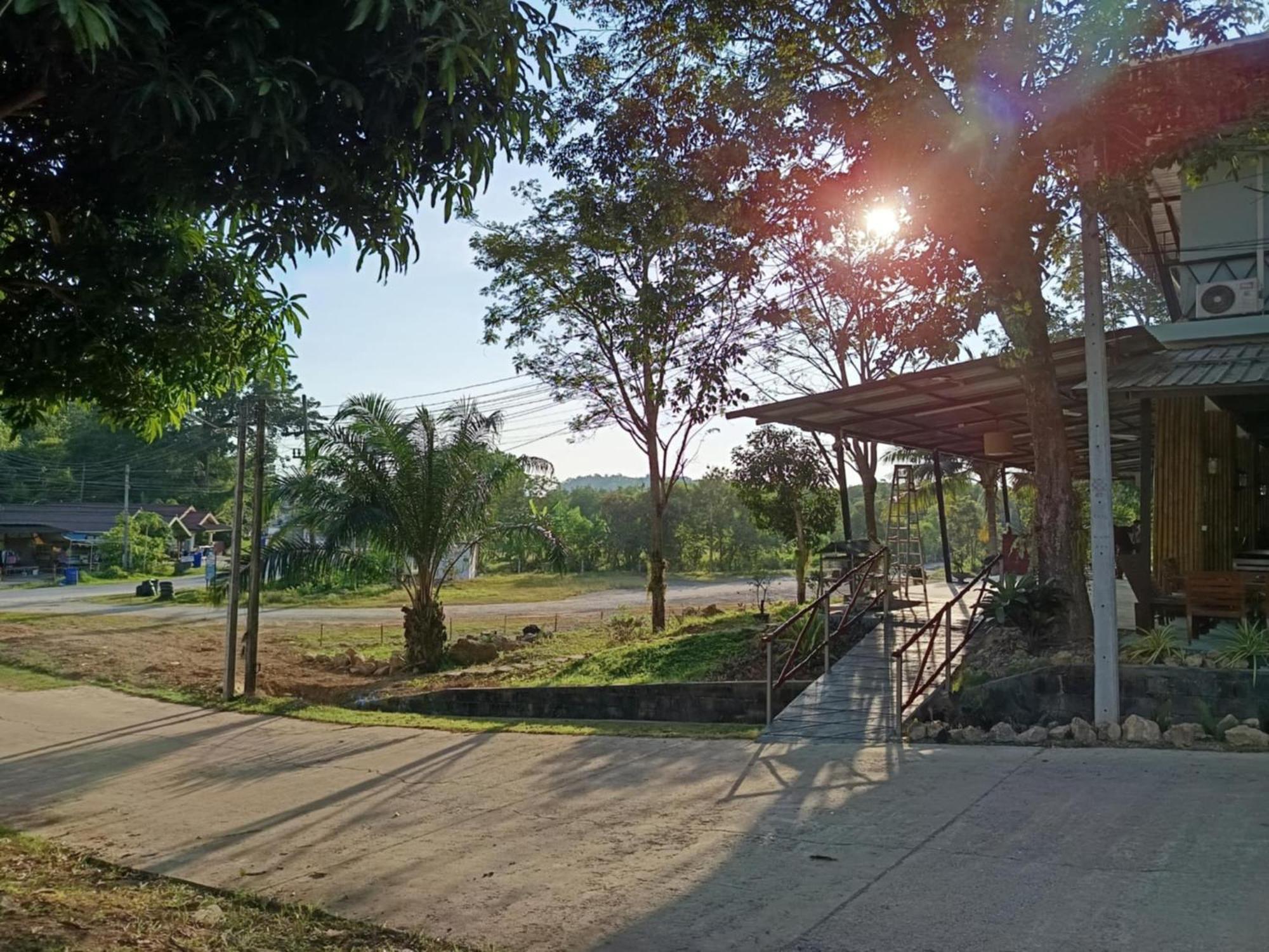 Green Gen Hotel, Mueang Phuket Ban Lo Ti Pa Exterior photo